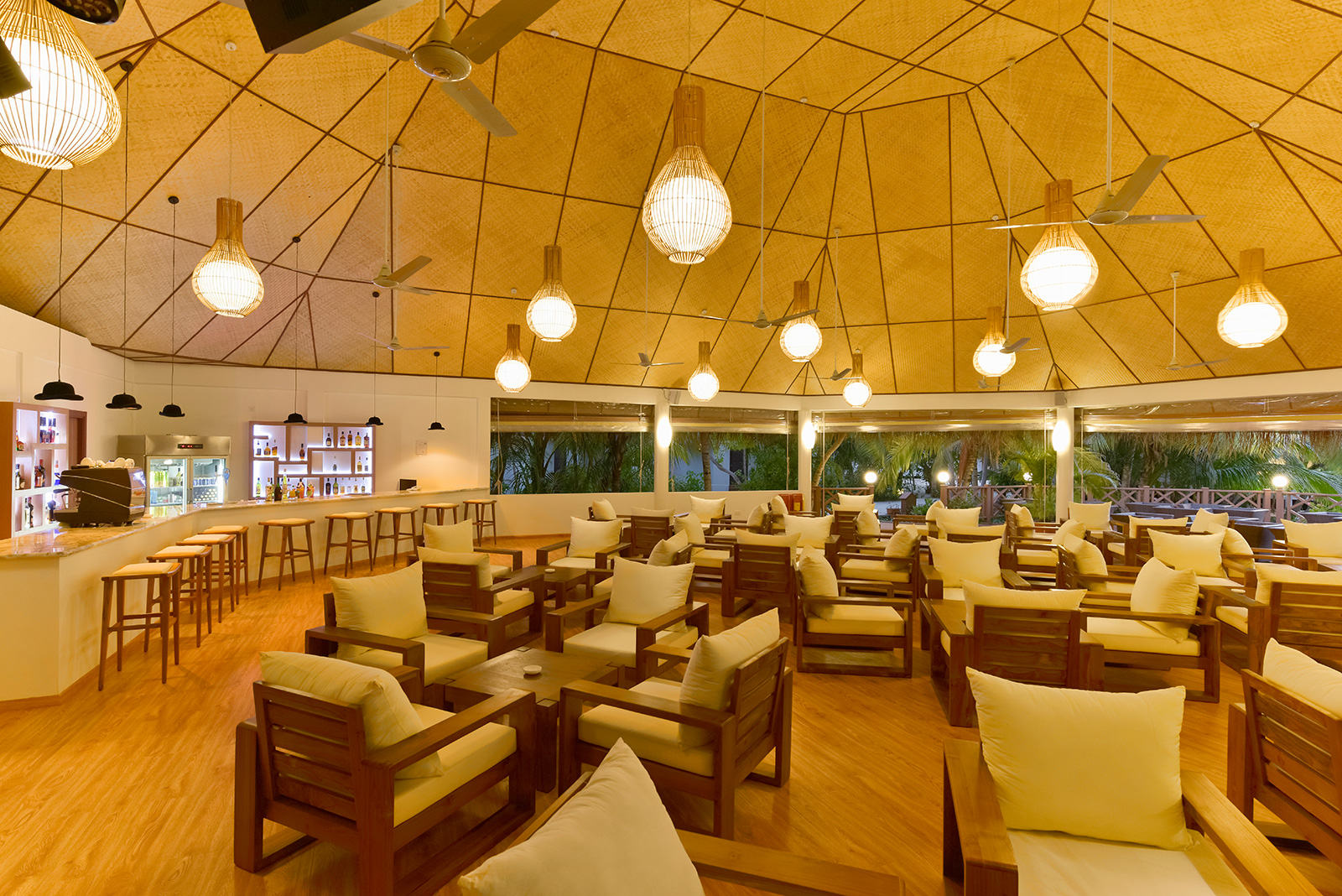 Lake View Bar Dreamland