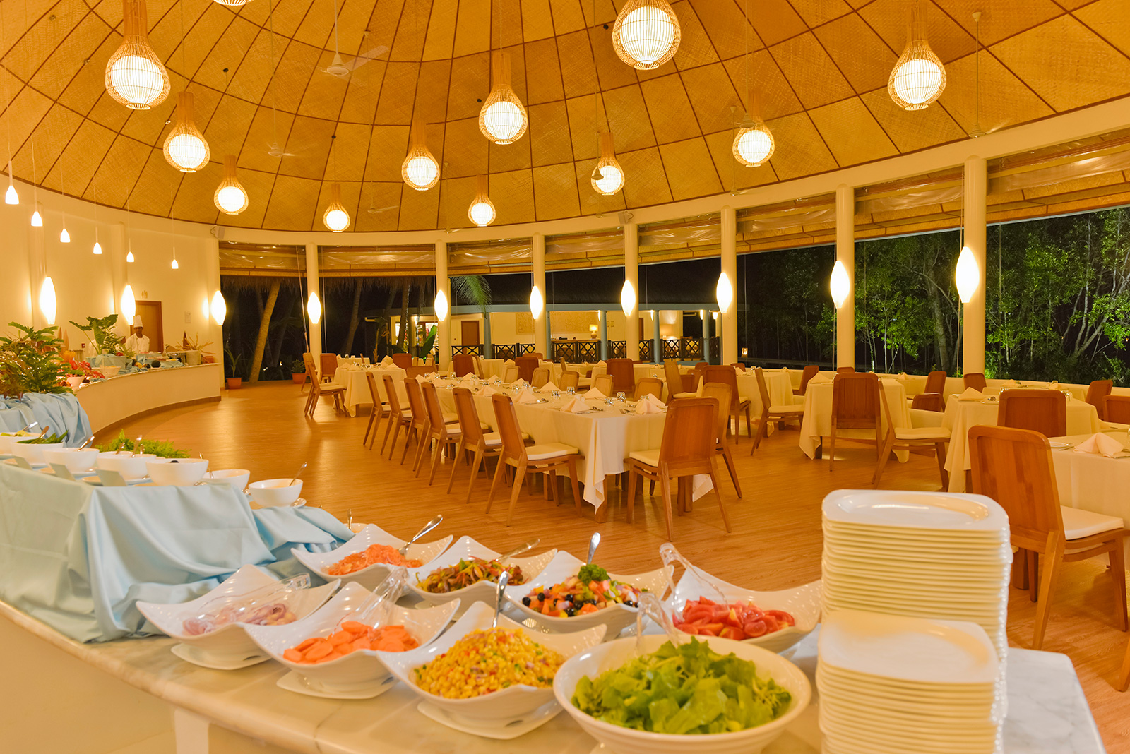 Lake View Restaurant Near Me Enjoy Scenic Views with Every Bite